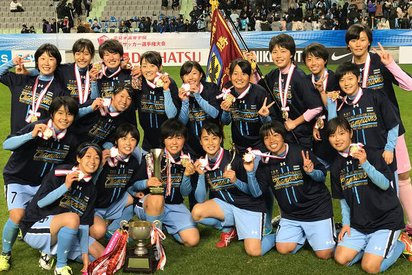 十文字が全日本高校女子サッカー選手権大会で初優勝！