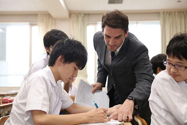 世田谷学園_ネイティブ教員の直接指導で英語の４技能を鍛えます。
