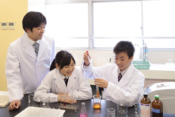 実験が多いのも理数インターならでは!
