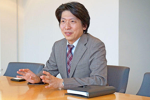 洗足学園中学高等学校_入試広報委員長 玉木大輔先生