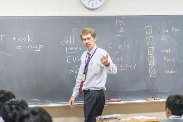 多摩大学目黒_デイヴィッド・ワイウディ先生