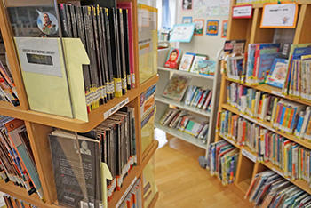 晃華学園_貸出率が高い洋書も豊富!
