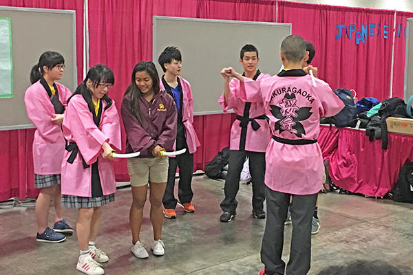 桜丘中学校_思わぬ場面(殺陣)から異国文化を吸収できました。