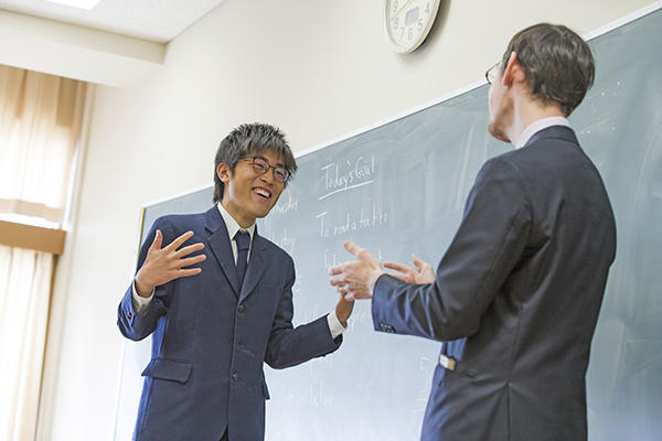 聖学院中学校_英語の授業はグレード別にクラス編成