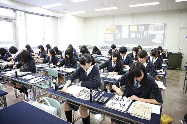 品川女子学院_世界を知るためには自国文化も学びます。