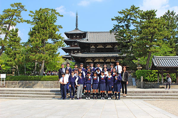 聖徳学園中学校_中２の「関西研修旅行」