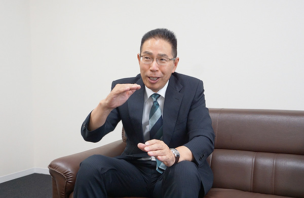 足立学園中学校_校長補佐 井上実先生