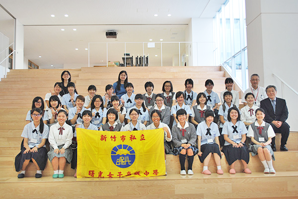 富士見_台湾曙光女子高級中学が富士見を訪問。