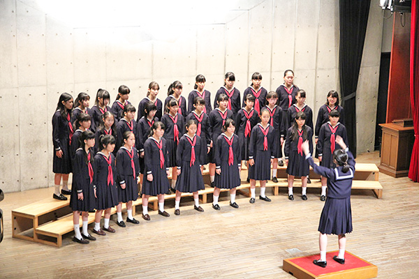女子聖学院_クラス対抗で行われる合唱コンクールは、生徒会が主催