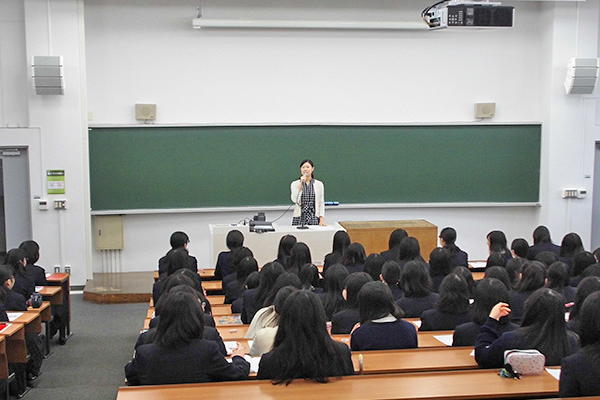 東京家政大学附属_OGによる講演会