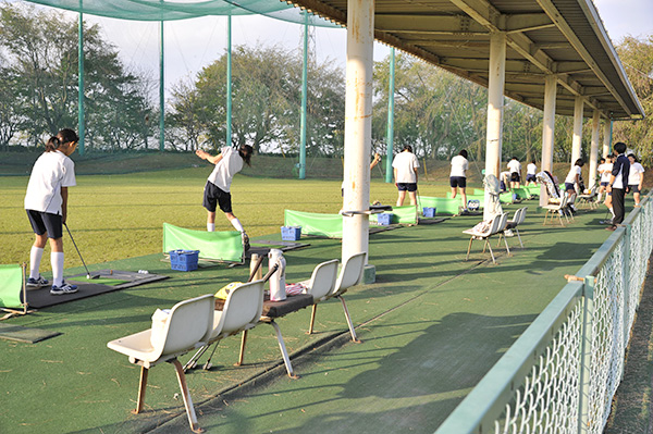 共立第二_本格的な施設・設備が整う、全国でも強豪のゴルフ部