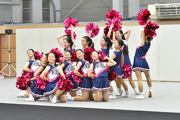 共立女子中学校_バトン部の演技。高校は全国大会で銀賞受賞！