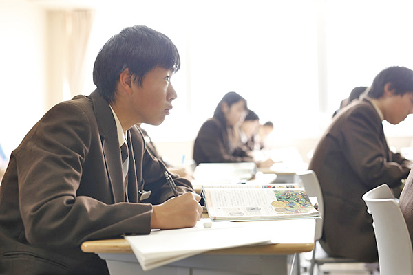 浦和ルーテル学院_一人ひとりに合わせた綿密な学習プログラム