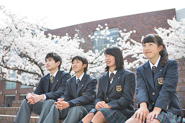 関東学院六浦_同校の教育の中で、生徒たちは自分の未来を見つめていく