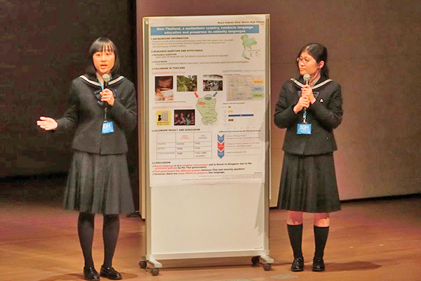 佼成学園女子_プレゼンの機会も豊富!