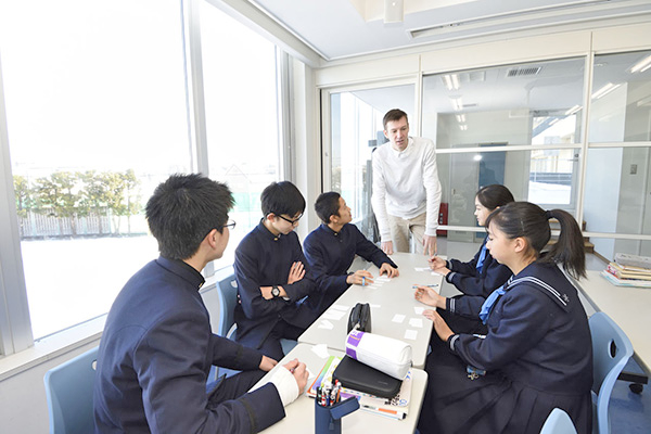 武蔵野東_マイケル先生による英会話の授業