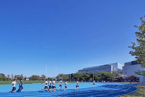 立教新座_見事な環境。グラウンドも、とにかく広い!