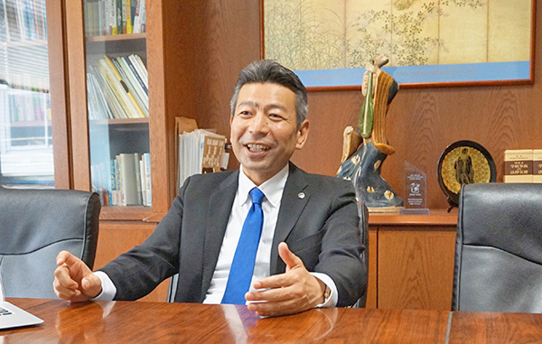 桜丘_校長 髙橋知仁先生