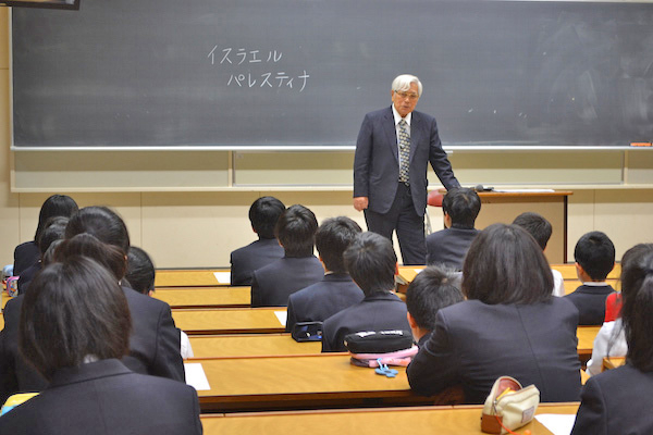 狭山ヶ丘_校長の小川義男先生の「道徳」