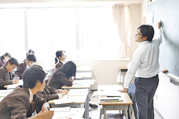 浦和ルーテル学院_授業に臨む姿勢は真剣そのもの