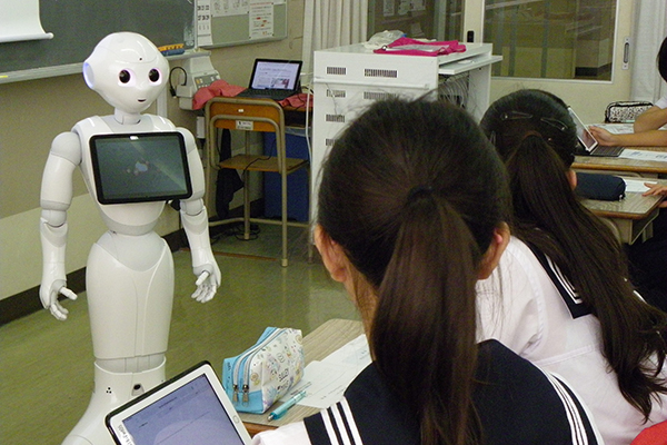 十文字_人型ロボットを活用した中1の授業