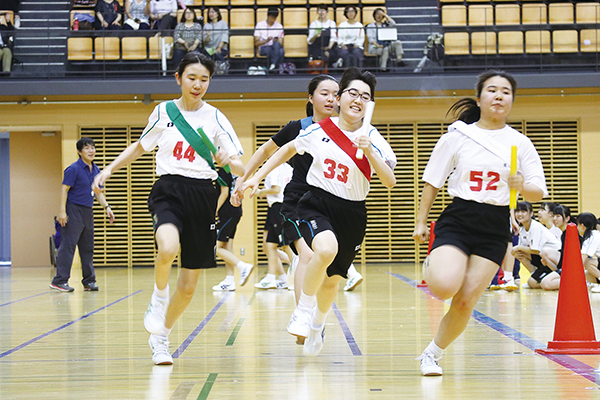 麹町学園女子_体育祭のリレーで。「元気」が弾ける！