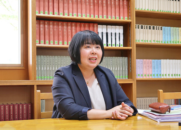 国府台女子_司書教諭の多田明子先生