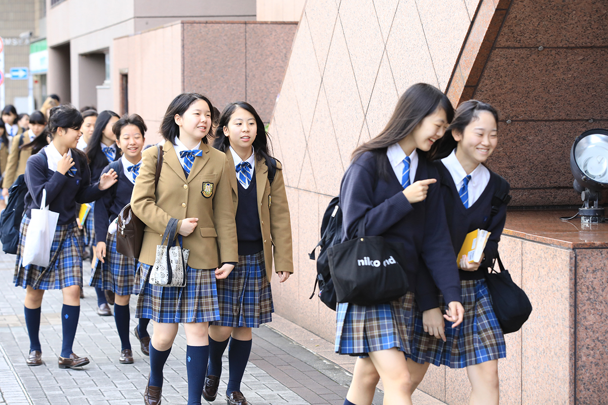 品川女子学院　ネクタイ