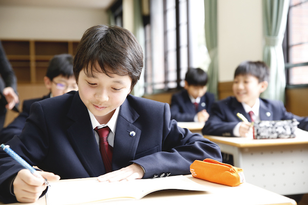 横浜富士見丘_男女ともにのびのびと学校生活を送ることのできる、堅実で温かな校風です。