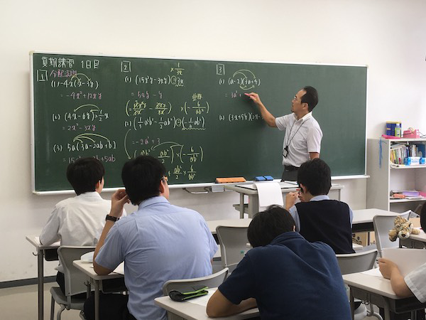 開智日本橋_学ぶことが楽しくなる授業が展開されています。