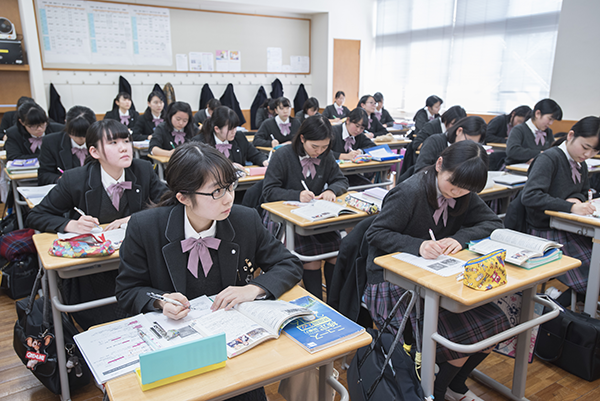 共立女子第二_大学現役進学率は95％！