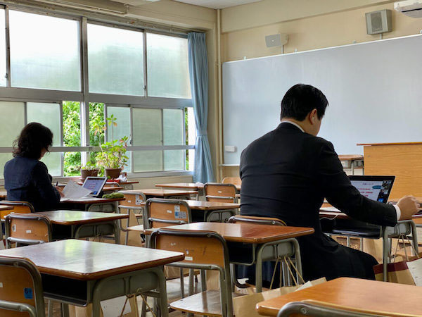 聖徳学園_休校時には保護者会もオンラインで開催しました。