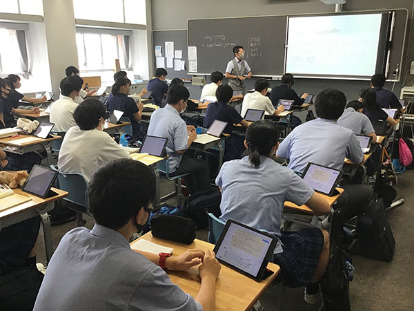 昭和学院_タブレットを活用した授業（高校）