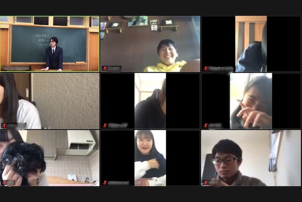 東京成徳大学_HRはオンラインで実施。クラスメイトと顔を合わせてホッとする時間です。