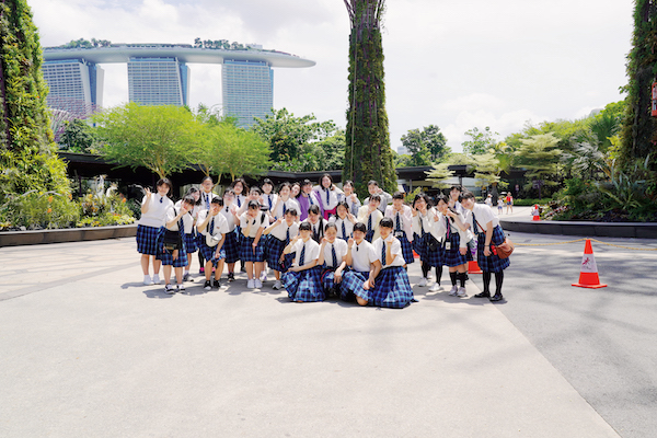 和洋九段_シンガポール修学旅行の一コマ。その他、希望者参加型のオーストラリア語学研修なども実施されます。