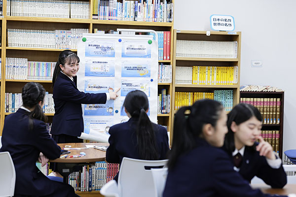 東京家政_グループワークも和やかです