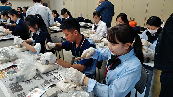 文京学院女子_タイとの科学交流は、コロナ禍でもオンラインで実施(写真は2019年)