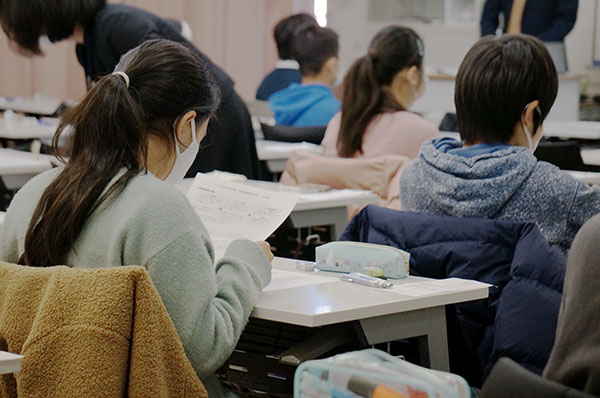 三田国際_中学の入試風景