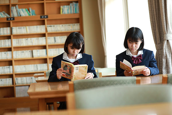 江戸川女子_世界で活躍するため、教養を培う場がたくさんあります