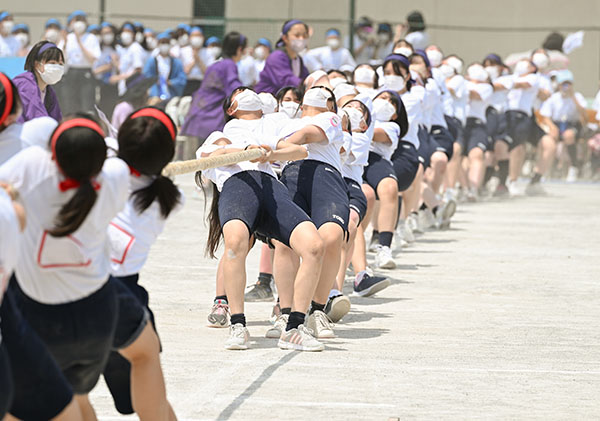 桐朋女子_小峰さんが全力で必勝法を考えた「綱引き」