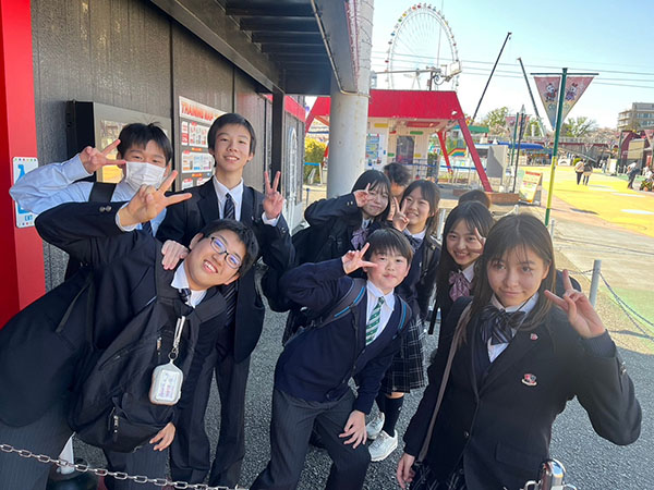 目黒日大_6学年が揃い、4月にはよみうりランドで高1をリーダーとした中高一貫行事も実施されました