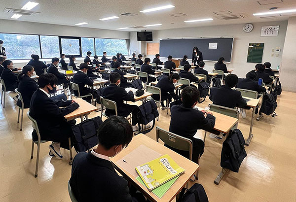 東海大菅生_1クラス約30名の少人数制で、きめ細かに対応