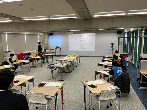 東京成徳大_2023年度生入試での様子