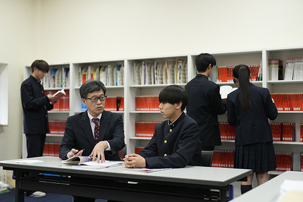 千葉日大_進路指導室は、様々な悩みにも寄り添ってくれる場所です