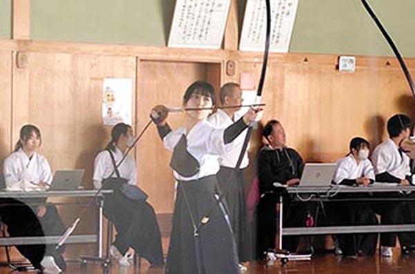 江戸川取手_弓を射る、長田さんの勇姿！