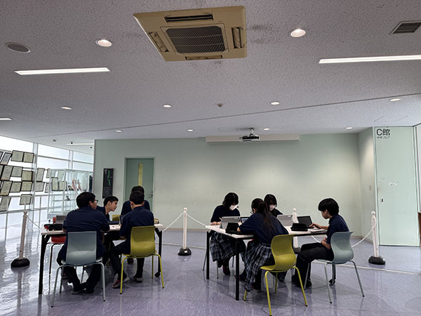 八王子学園_コース別のクラスで生徒の力を伸ばす