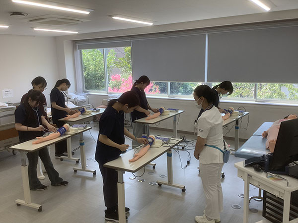 十文字_東邦大学での看護体験。様々な経験をすることで、興味関心と資質のバランスも知ることができます