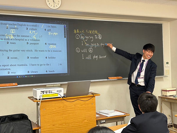 狭山ヶ丘_朝・放課後ゼミも長期講習も先生方が担当し、すべて無料